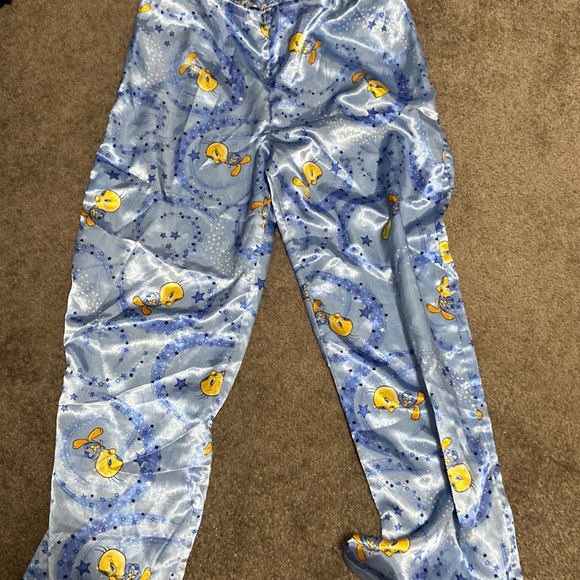 Matching silk pjs - Picture 1 of 2